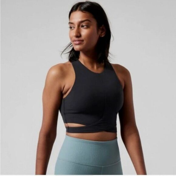 New Athleta Conscious Cut Out Crop A-C in Black Size Medium NWT - Picture 1 of 12